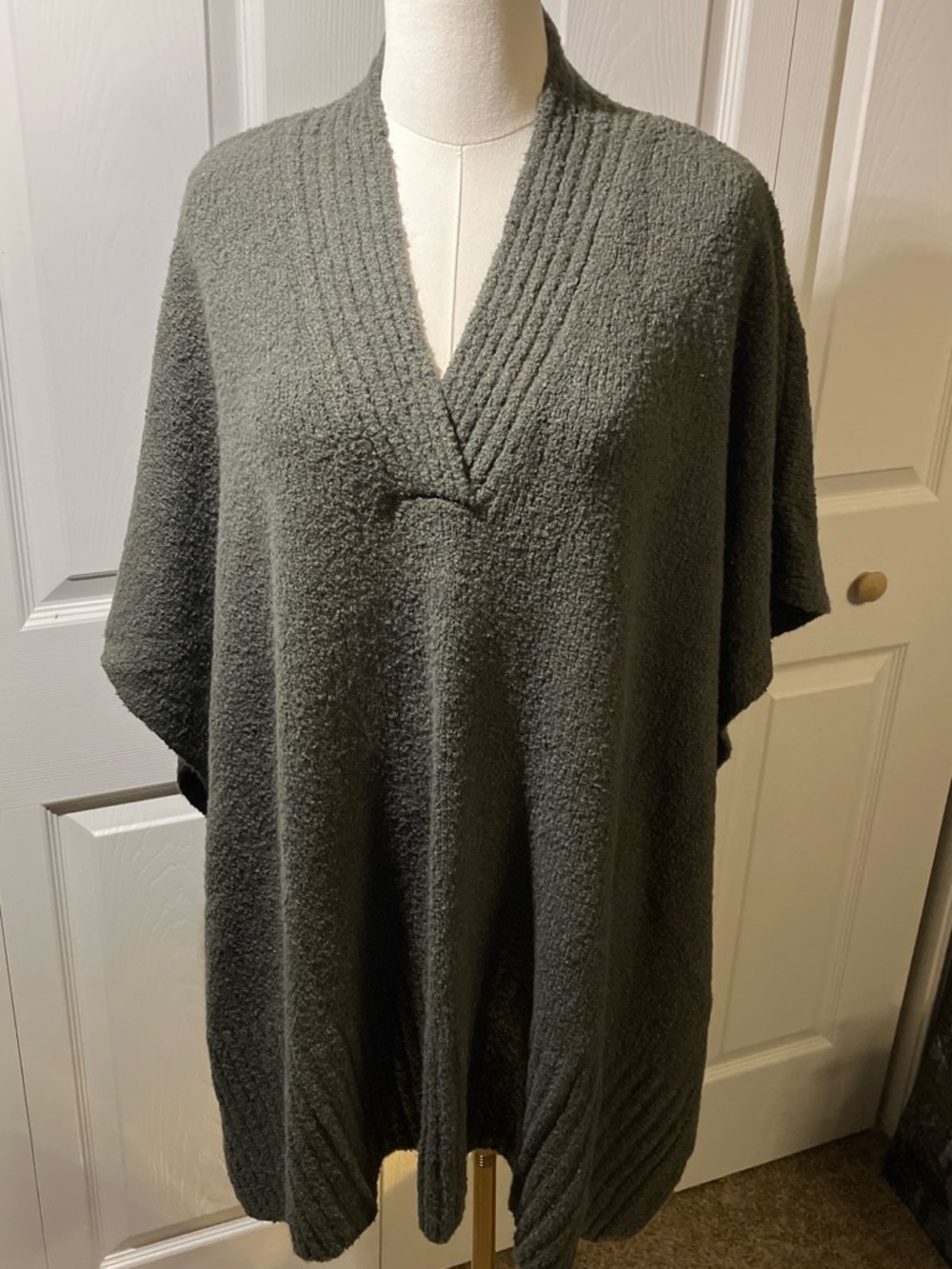 J. Jill Olive Green V-Neck Knit Poncho Sweater